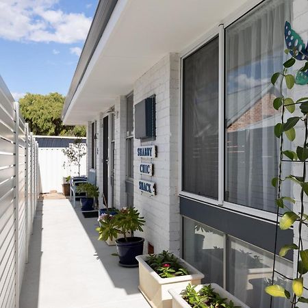 Shabby Chic Shack - 2 Bedroom Beach Cottage Yanchep Esterno foto