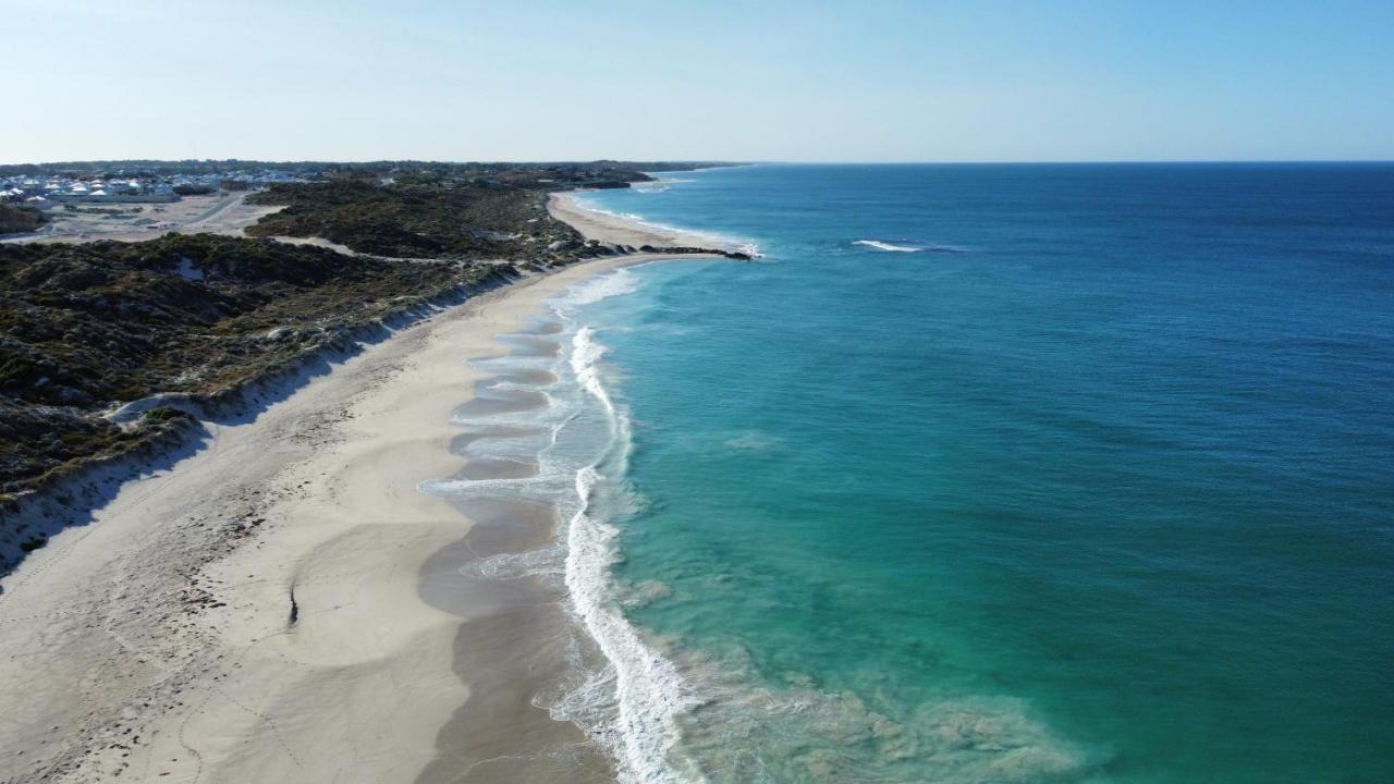 Shabby Chic Shack - 2 Bedroom Beach Cottage Yanchep Esterno foto